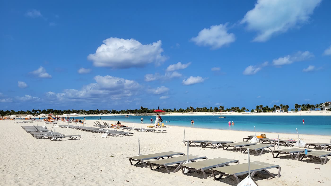 Bãi biển và đầm nước tại Ocean Cay, Bahamas