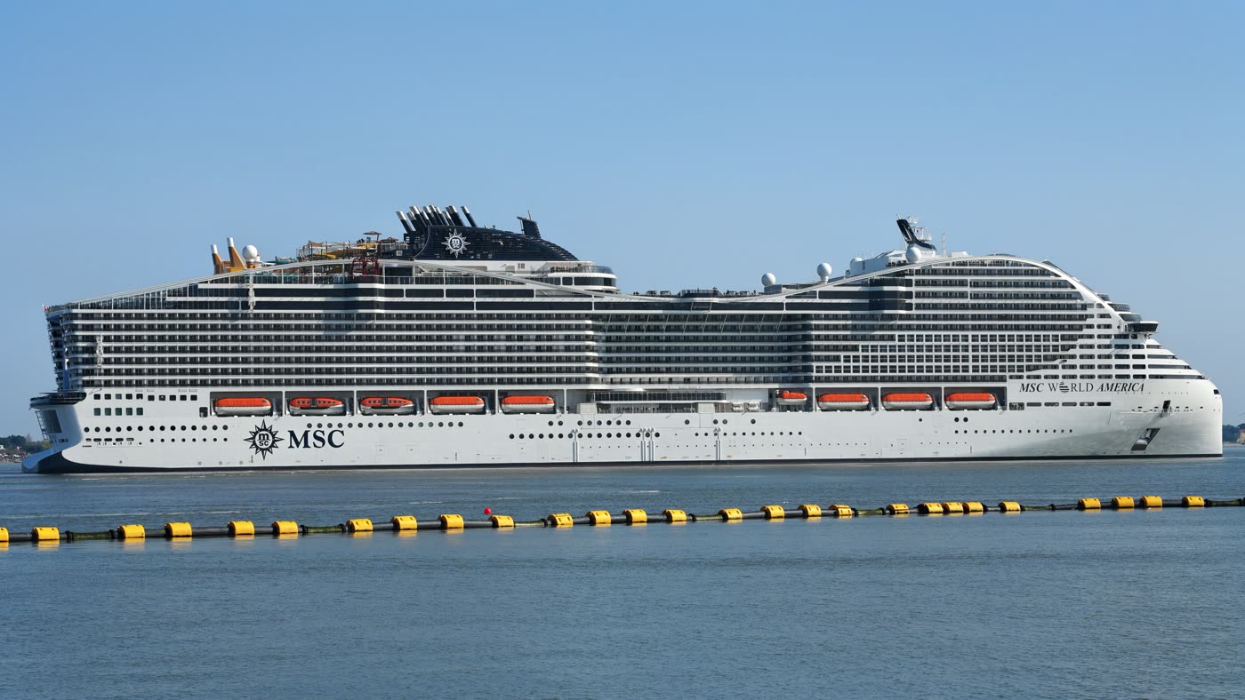 Tàu MSC World America