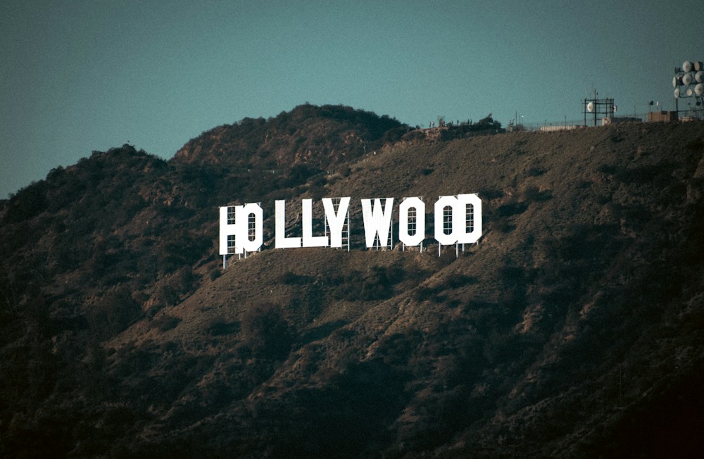 Biểu tượng Hollywood trên sườn núi Los Angeles